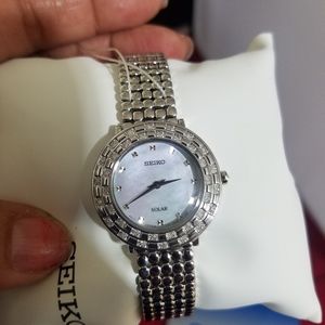 NWT Solar powered Seiko 36 diamonds ladies watch